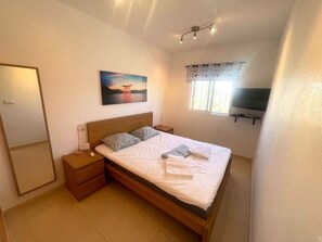 Ferros/tábuas de passar roupa, Wi-Fi, roupa de cama