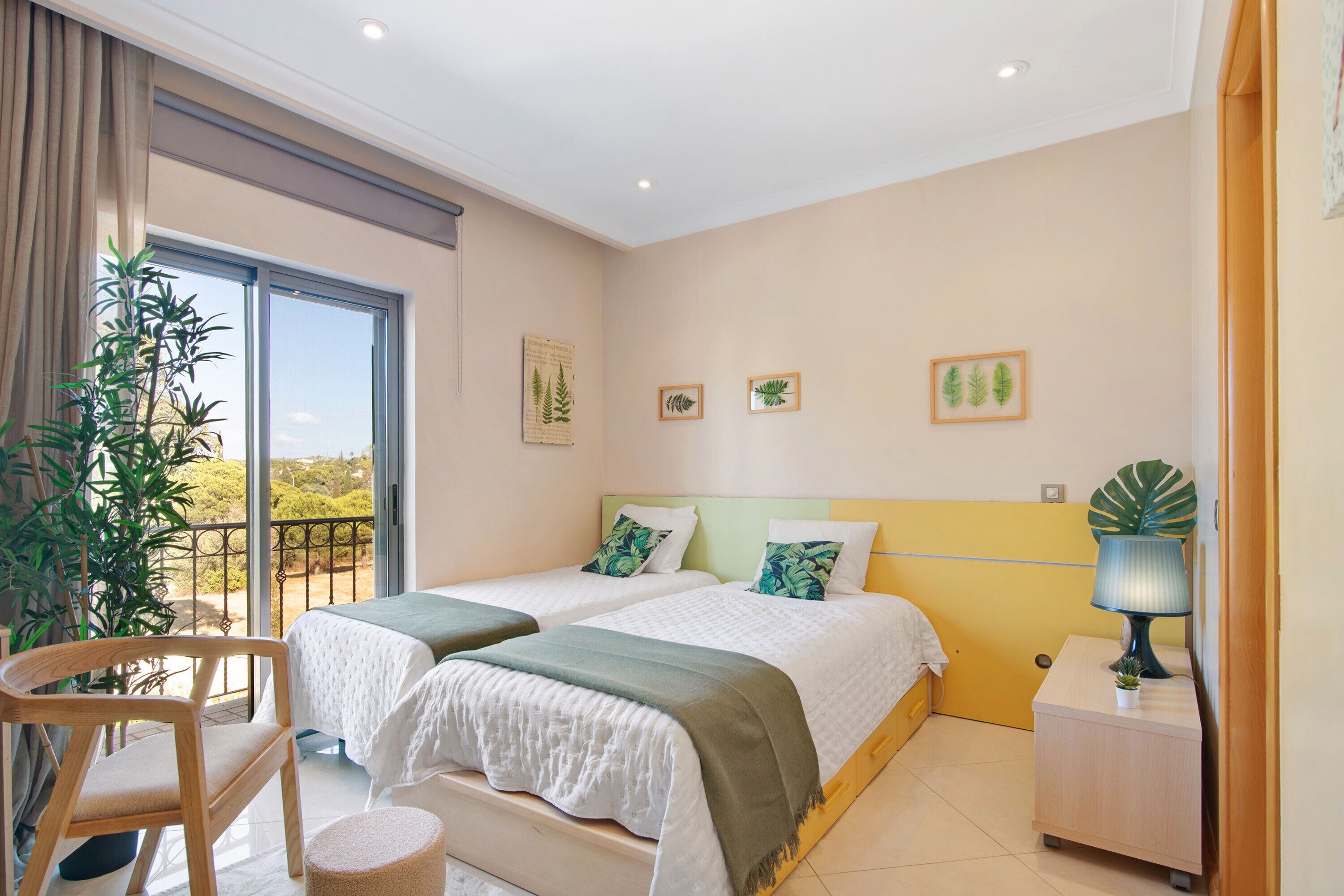 6 chambres, fer et planche à repasser, Wi-Fi, literie fournie