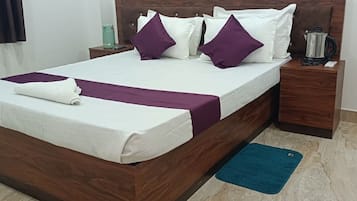 Free WiFi, bed sheets