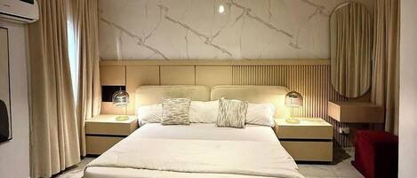 Deluxe Apartment, Balcony, City View