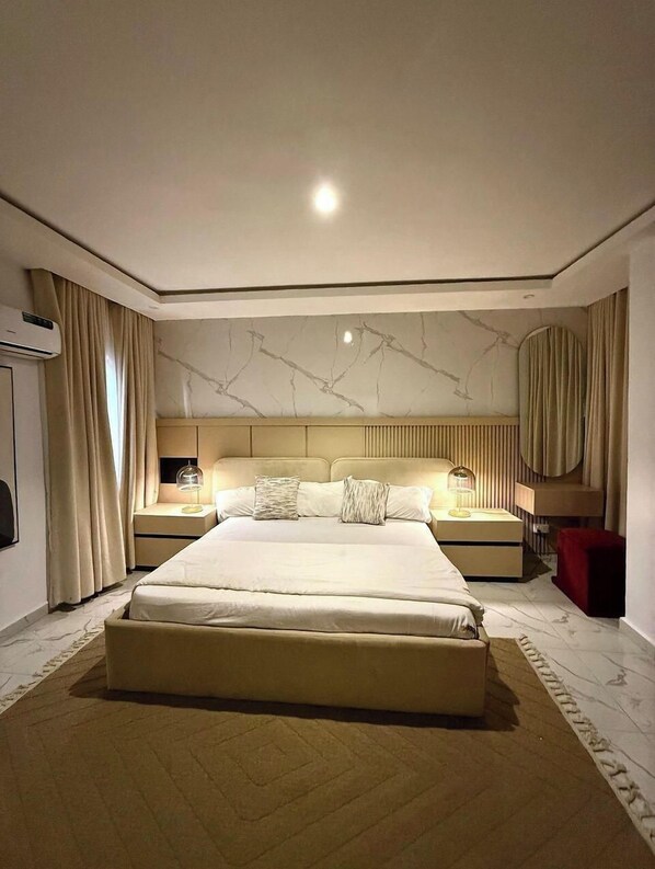 Deluxe Apartment, Balcony, City View