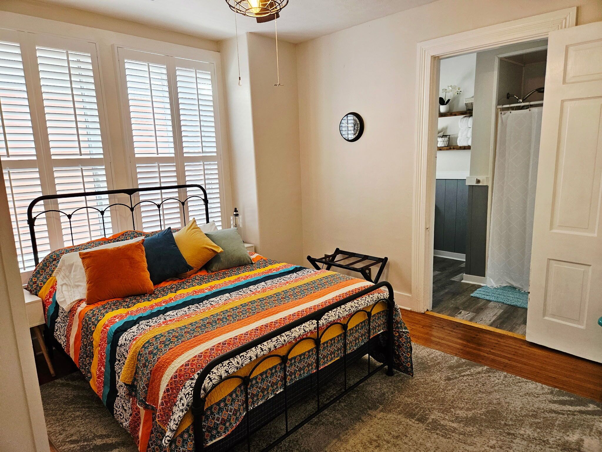 1 chambre, fer et planche à repasser, Wi-Fi, draps fournis