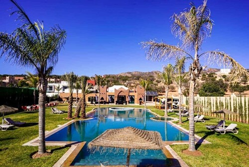 Kasbah AMALOU, 15 minutes from Agadir ! with swimming pool, ideal for a break