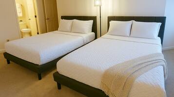 2 slaapkamers, een strijkplank/strijkijzer, wifi, beddengoed