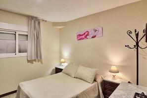 3 dormitorios, tabla de planchar con plancha, wifi y ropa de cama