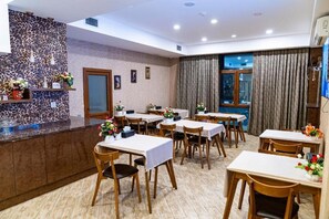 تناول الطعام