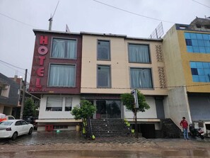 Fachada de la propiedad