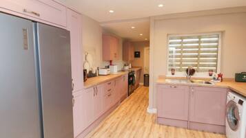 Máy rửa bát, dụng cụ nấu nướng/bát dĩa/dao nĩa