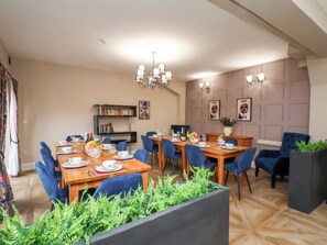 Cottage | Dining - Rutland Grange (Filey)
