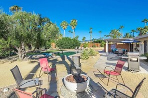 Outdoor dining - The Quiet Nest Palm Springs (Palm Springs)