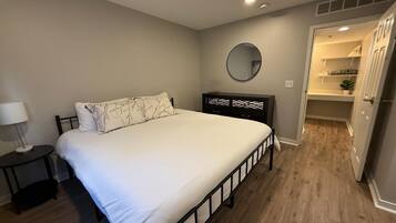 2 bedrooms, iron/ironing board, WiFi, bed sheets