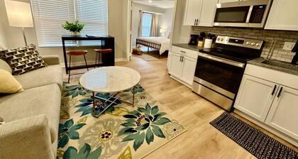 Aksarben Bliss, Quick I-80 Access, Free Parking