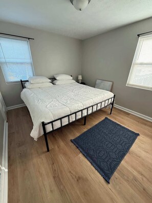 2 bedrooms, iron/ironing board, WiFi, bed sheets