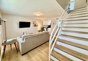 Living area - Modern Apartment Steps from Blackstone & Dundee (Omaha)