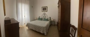 1 bedroom, iron/ironing board, WiFi, bed sheets - Apartment 'Zia Lele' with Wi-Fi (Colle di Val d'Elsa)