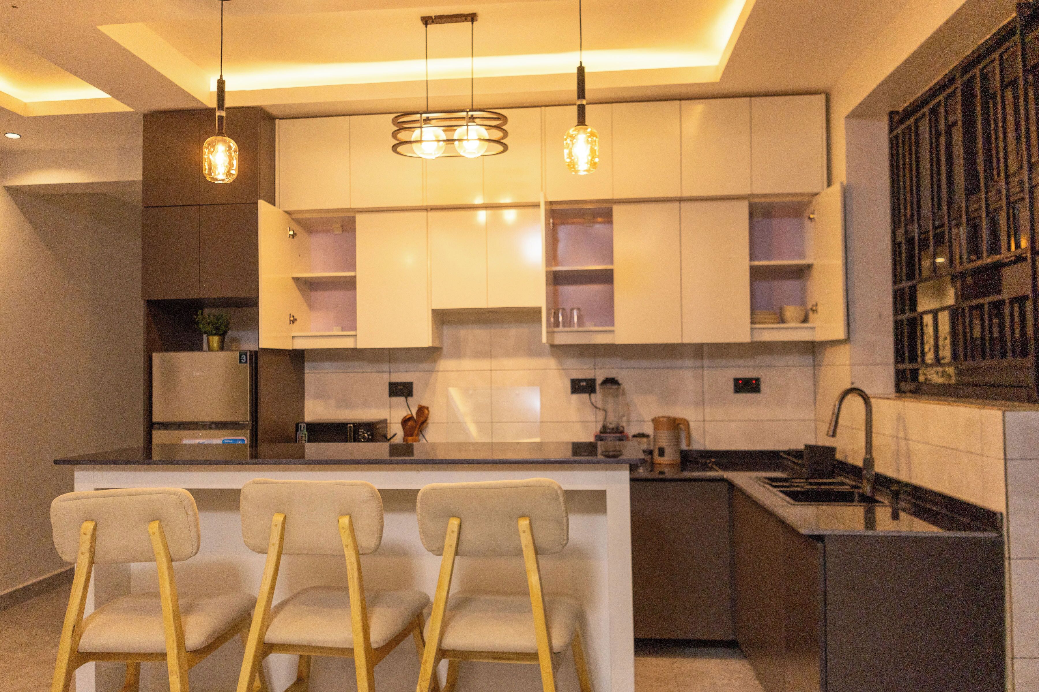 Deluxe Apartment, 2 Bedrooms, Balcony, City View | Private kitchen | Fridge, microwave, oven, stovetop