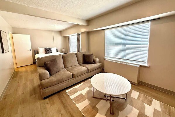 تلفزيون، مكتب