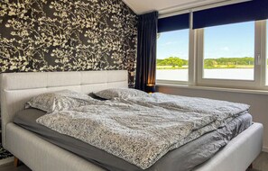 2 makuuhuonetta, silitysrauta/-lauta, ilmainen Wi-Fi