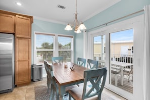 Dining - Navigate Stays Private Home w/ Pool/Hot-Tub & Dock (Marathon)