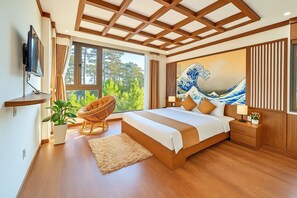 Desk, laptop workspace, free WiFi - S79 Khai Ngoc Hotel Dalat (Da Lat)