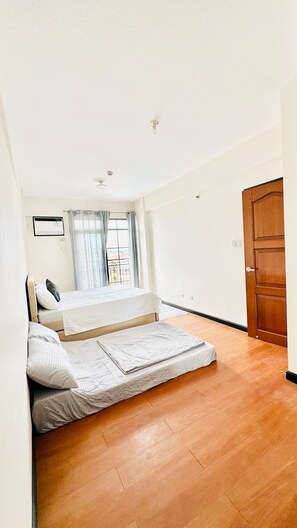 3 bedrooms, WiFi, bed sheets, wheelchair access