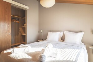 3 bedrooms, WiFi, bed sheets