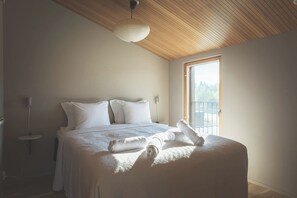 WiFi, bed sheets