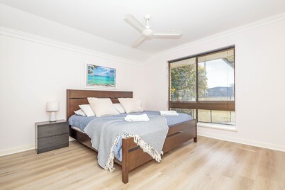 Jurien Haven: 4 BR, 1.5 BA House in Jurien Bay, Sleeps 8
