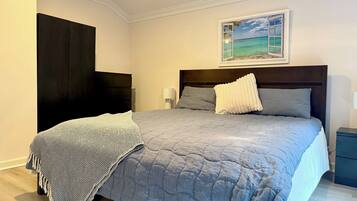 4 bedrooms, bed sheets