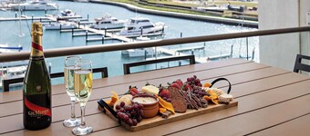 The Marina Outlook - Elevated Views