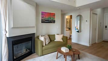 TV, fireplace, offices