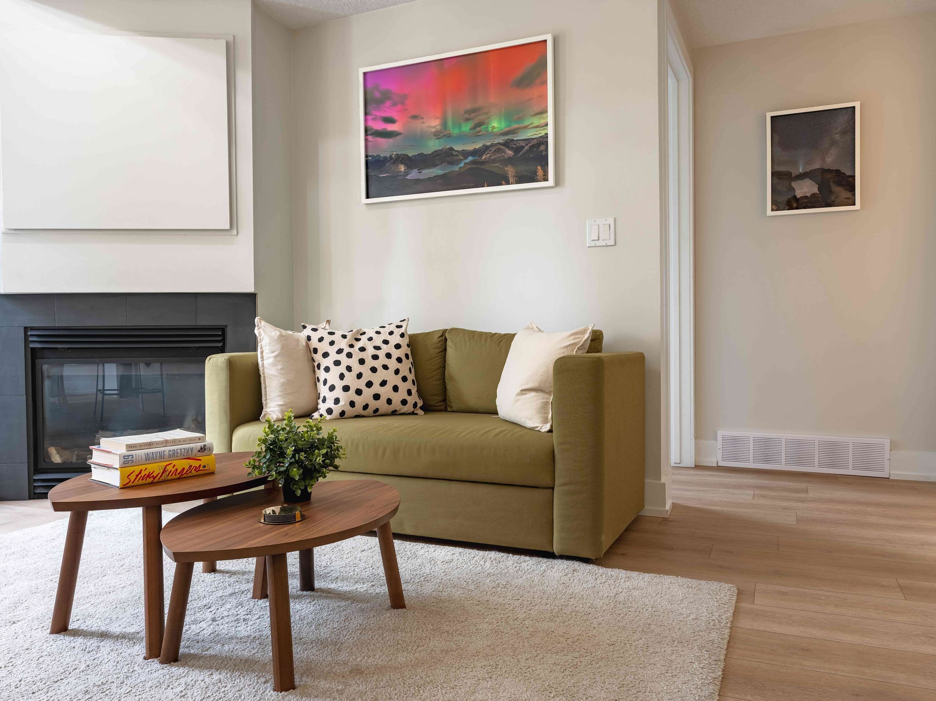 TV, fireplace, offices