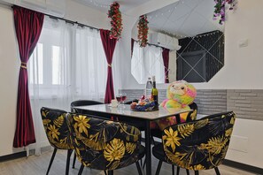 تناول الطعام