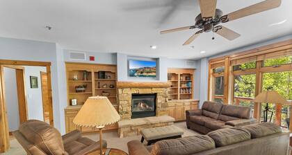Ski-In/Ski-Out 3-Bedroom + Bunk Room Condo w/ Slope Views & Resort Amenities