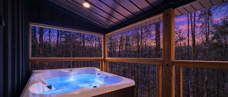 Indoor spa tub