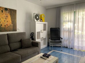 Apartemen, 1 kamar tidur, Boleh Merokok, teras | Ruang keluarga