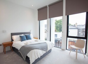 Room - 2-Bed Townhouse | Garden & Private Parking in D04 (Dublin)