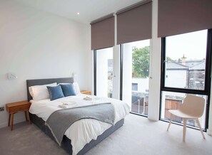 2 bedrooms, iron/ironing board, Internet, bed sheets