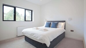 Unclassified image, 5 of 18, button - 2-Bed Townhouse | Garden & Private Parking in D04 (Dublin)