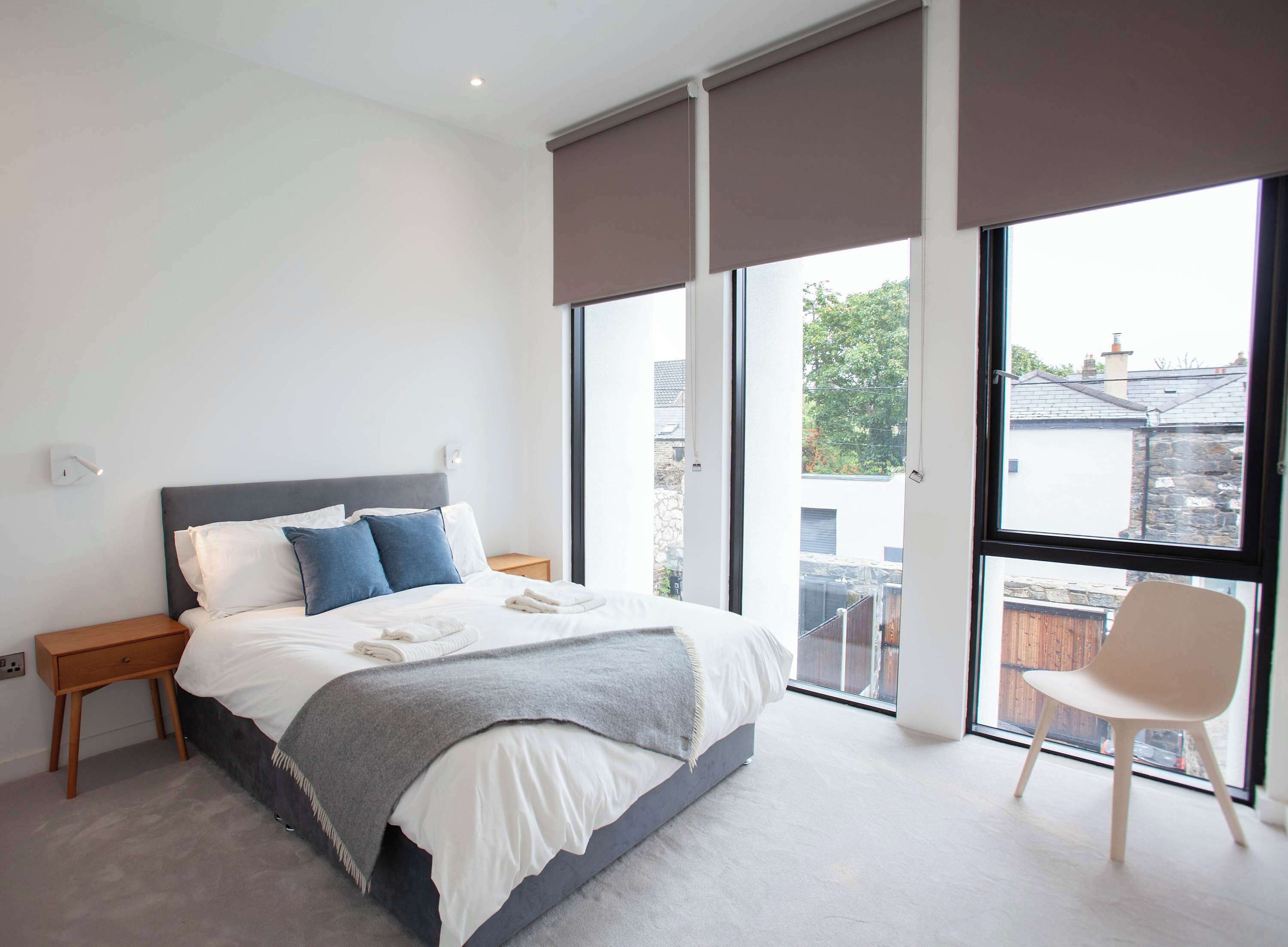 2 bedrooms, iron/ironing board, Internet, bed sheets