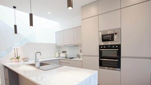 Unclassified image, 4 of 18, button - 2-Bed Townhouse | Garden & Private Parking in D04 (Dublin)