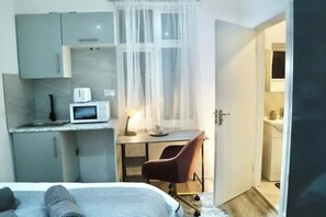 1 bedroom, WiFi, bed sheets