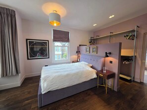 3 bedrooms, iron/ironing board, internet, bed sheets - Modern 3BD Garden Home, Leyton (Greater London)