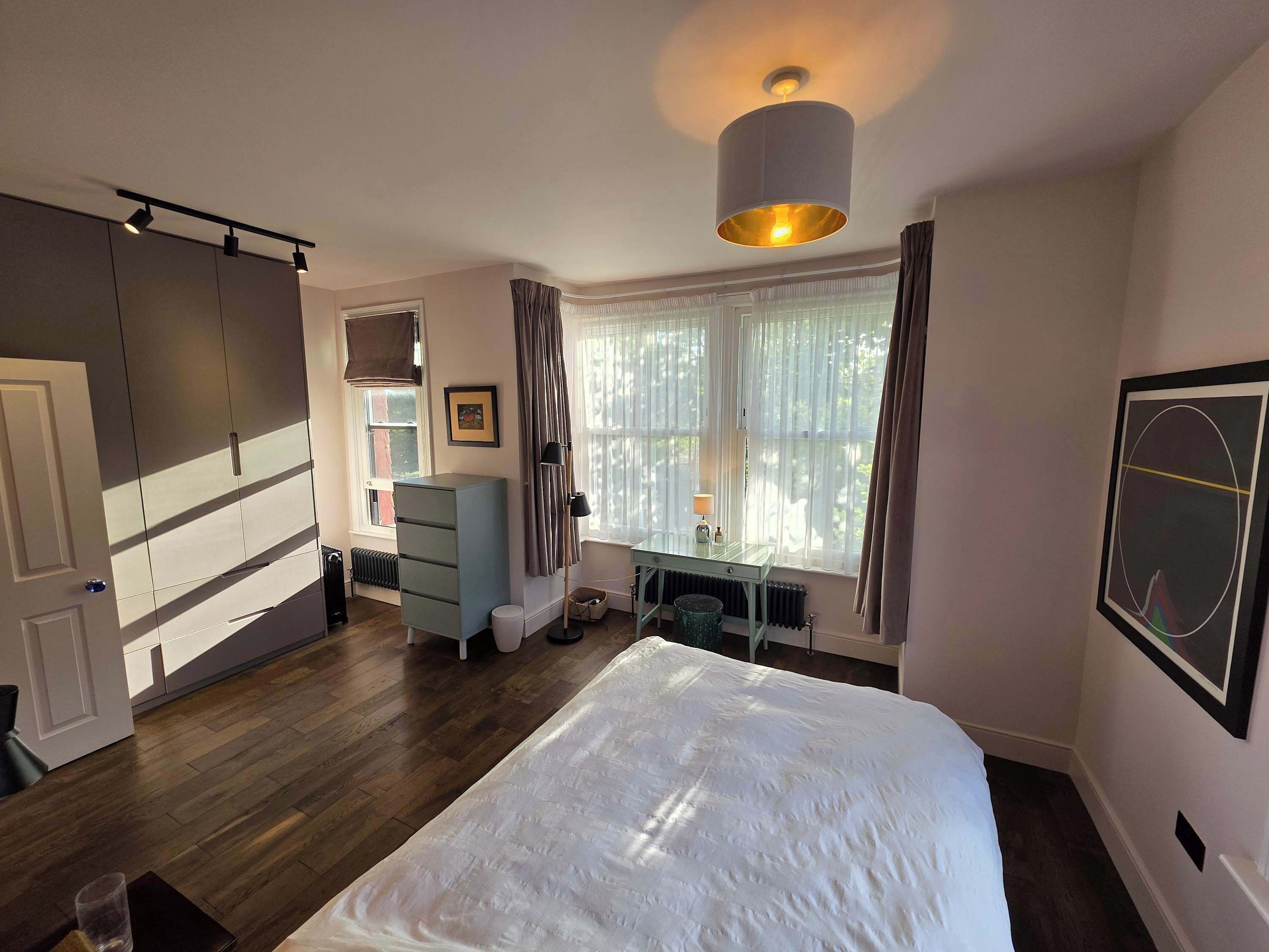3 bedrooms, iron/ironing board, Internet, bed sheets