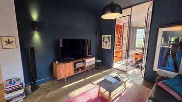 TV, offices