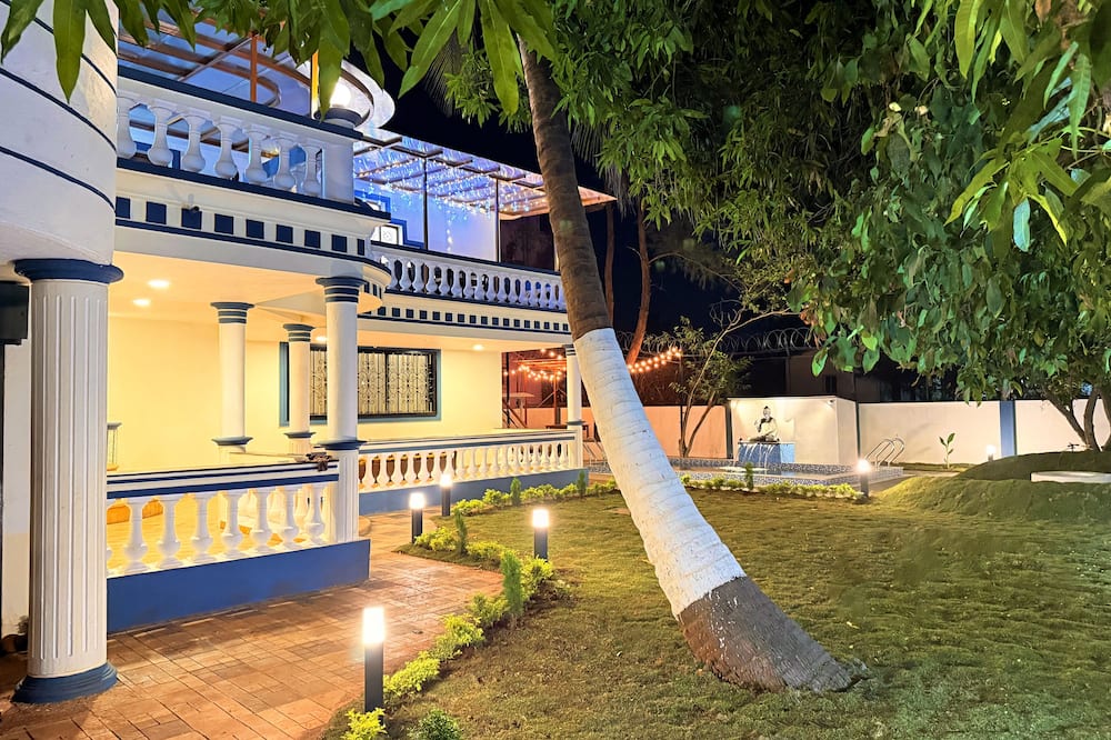 Anand Mansion