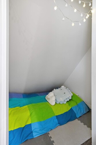 Local Loft Downtown Okotoks 2BD Private