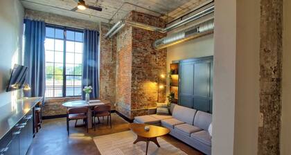 Chic Ultramodern Studio Loft w/ Designer Features