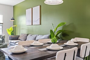 Townhome | Dining room