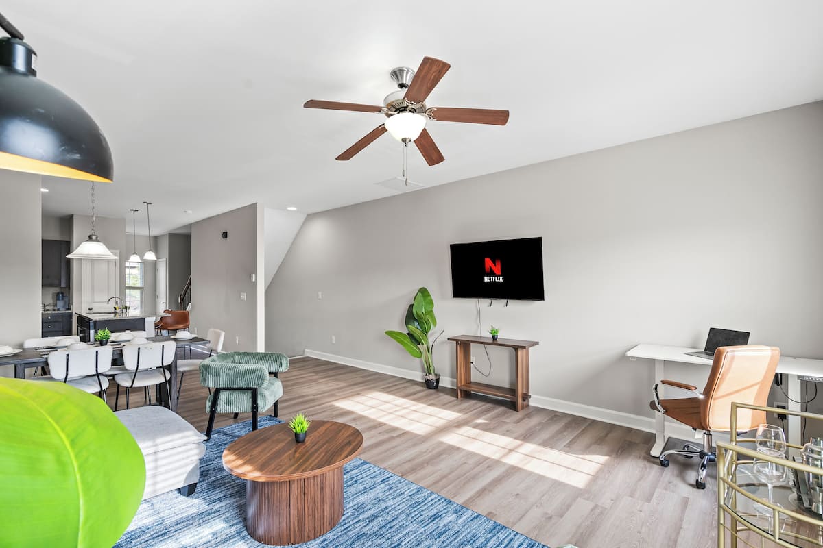 Townhome | Living area